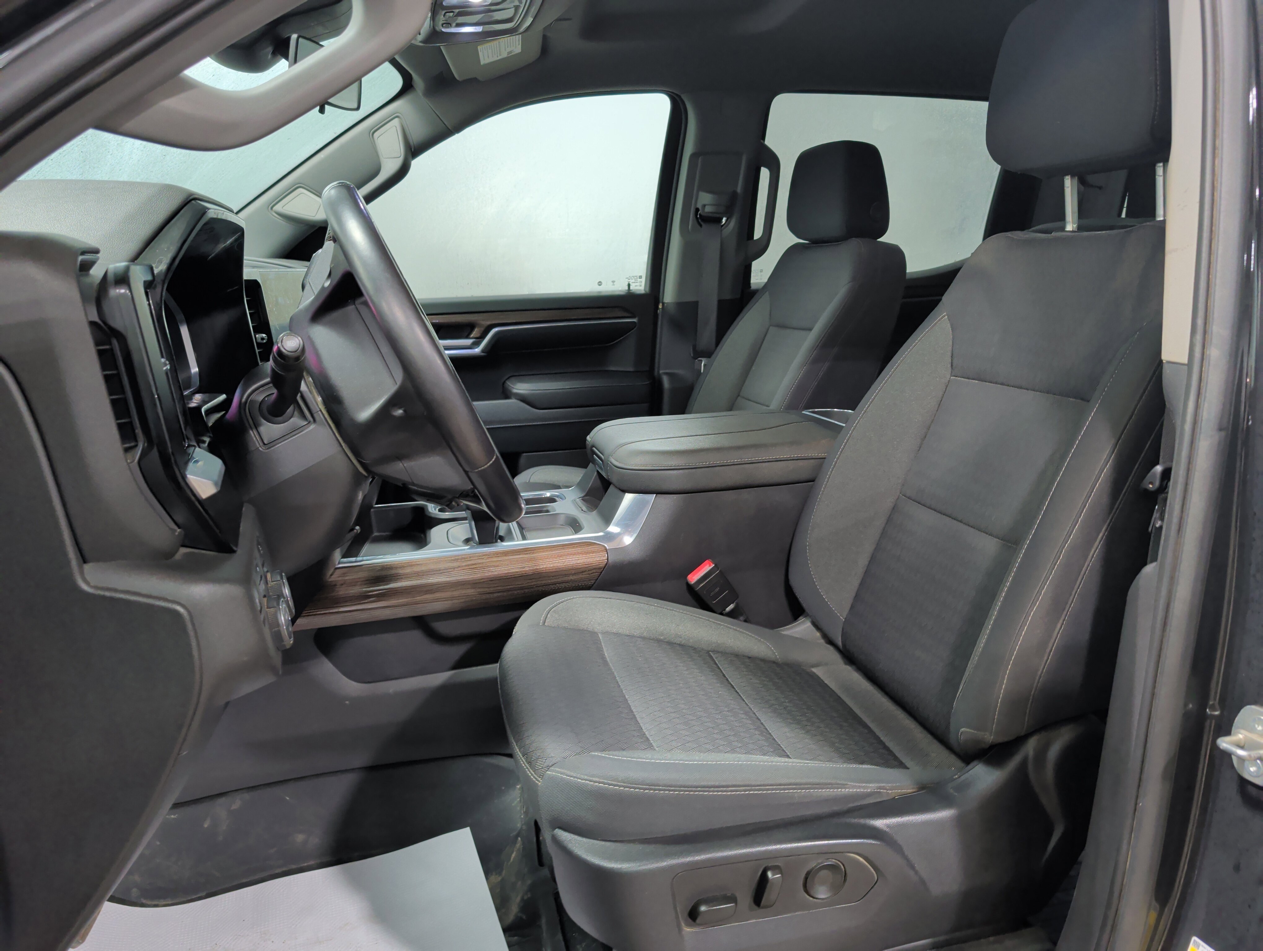 Used 2023 Chevrolet Silverado 1500 LT Trail Boss image 8