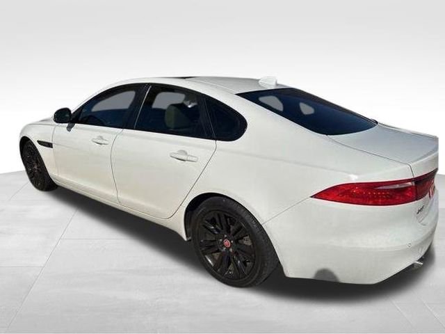 Used 2019 Jaguar XF Premium image 8