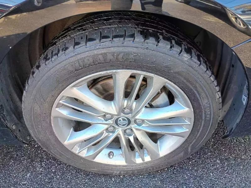 Used 2017 Toyota Camry XSE image 5