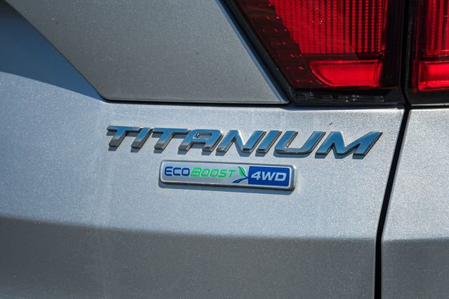 Used 2019 Ford Escape Titanium AWD/4WD image 9