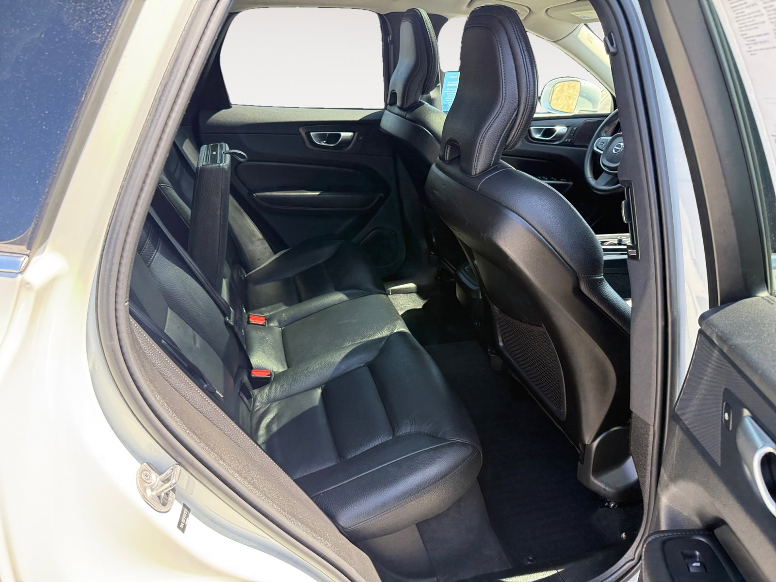 Used 2023 Volvo XC60 B5 Plus w/ Protection Package image 18