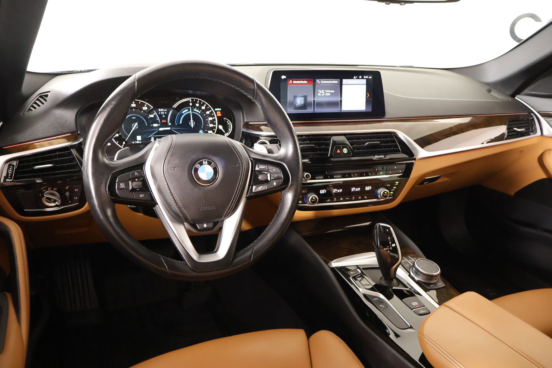 Used 2019 BMW 530e xDrive w/ Convenience Package image 2