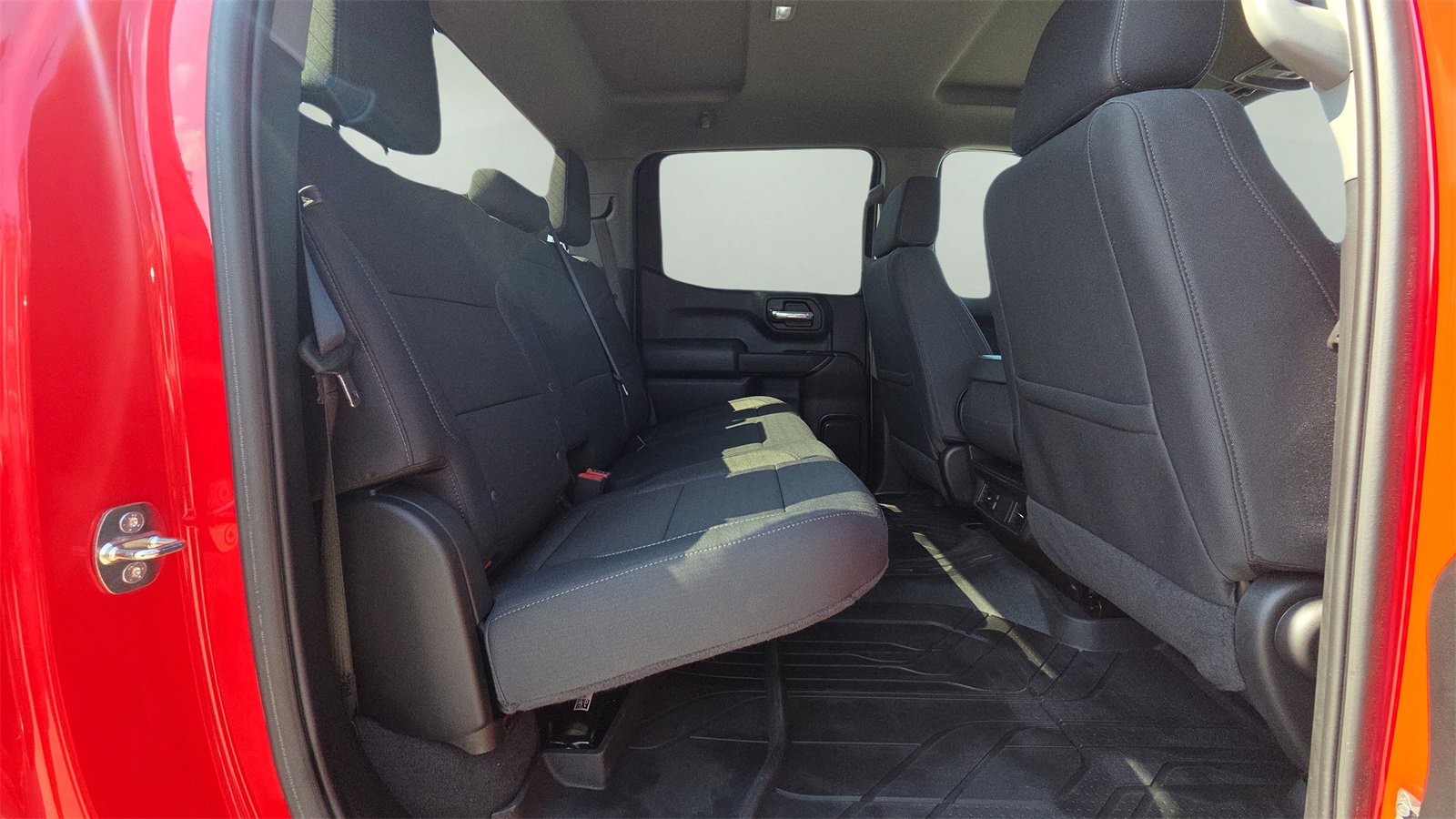 Used 2024 Chevrolet Silverado 1500 Custom image 14