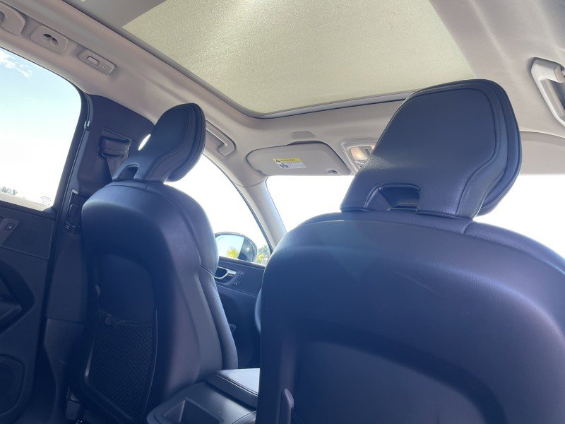 Used 2023 Volvo XC60 B5 Plus w/ Protection Package Premier AWD/4WD image 9