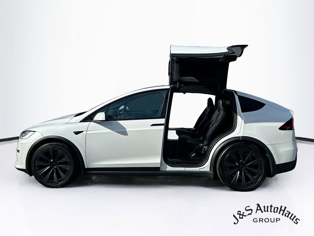 Used 2023 Tesla Model X Plaid image 4