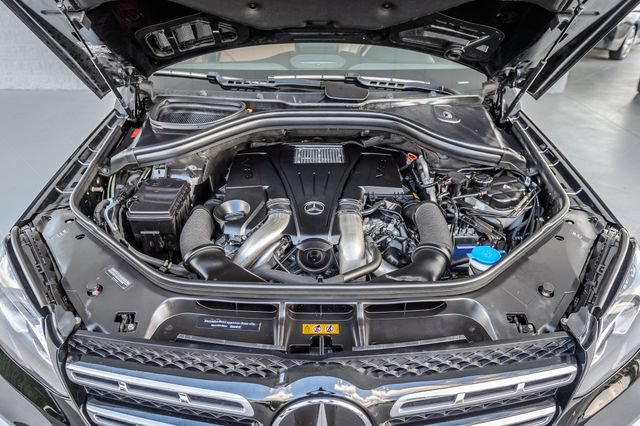 Used 2018 Mercedes-Benz GLS 550 4MATIC w/ Offroad Package image 17