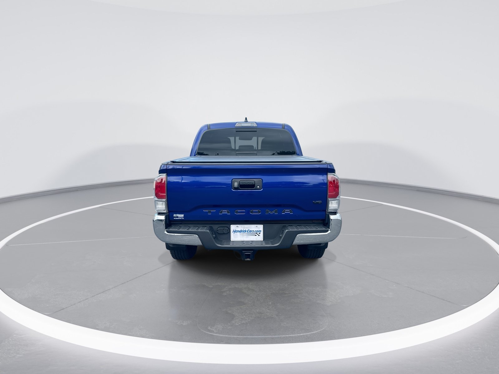 Used 2022 Toyota Tacoma TRD Off-Road w/ Black Out Package (TMS) AWD/4WD image 8