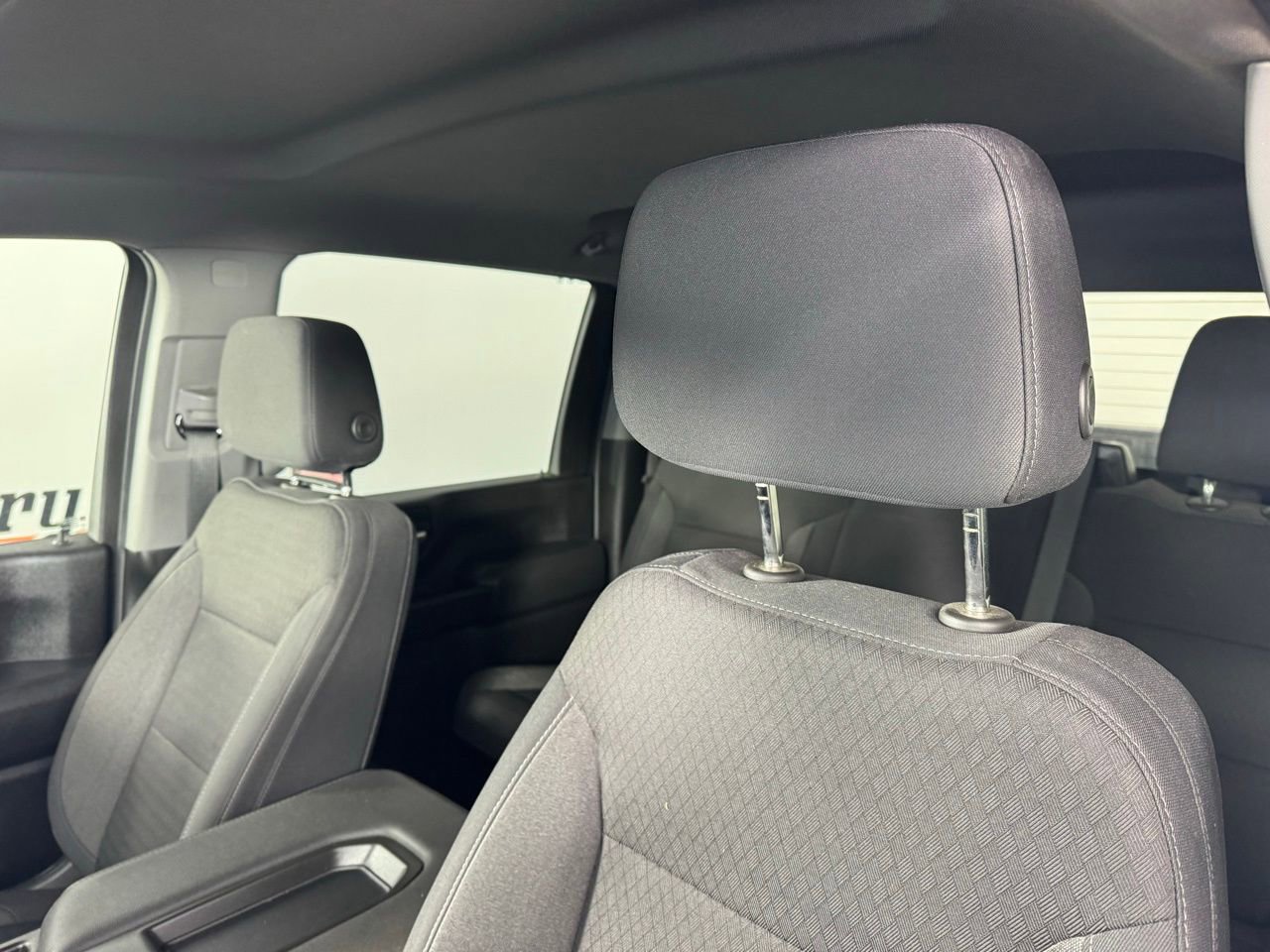 Used 2024 Chevrolet Silverado 2500 Custom w/ Custom Value Package image 2