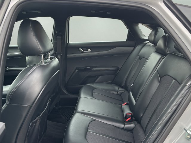 Used 2022 Kia K5 GT-Line FWD image 14
