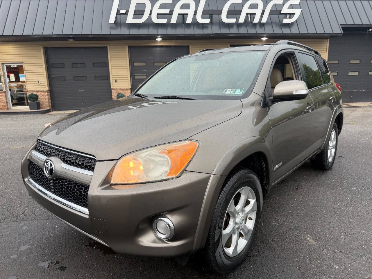 Used 2010 Toyota RAV4 Limited AWD/4WD image 42
