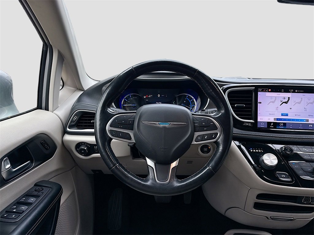 Used 2021 Chrysler Pacifica Touring-L image 23