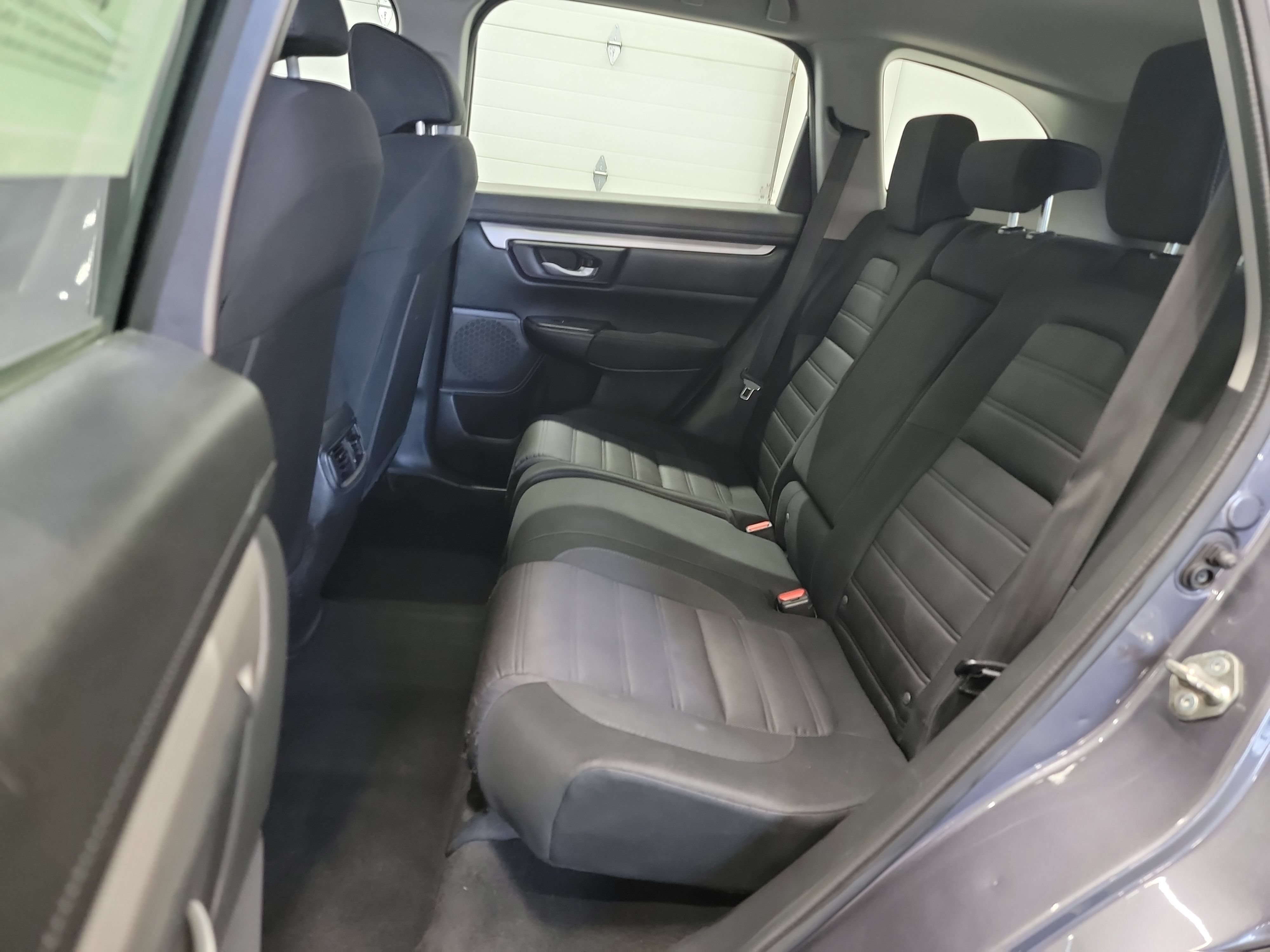 Used 2019 Honda CR-V LX image 27
