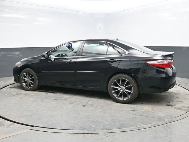 Used 2015 Toyota Camry XSE image 4