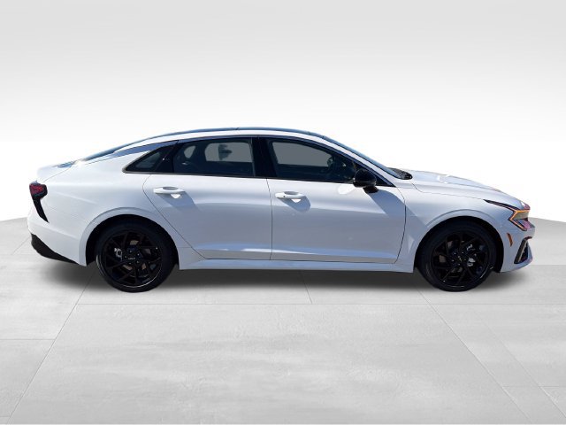 New 2027 Kia K5 GT-Line FWD image 8