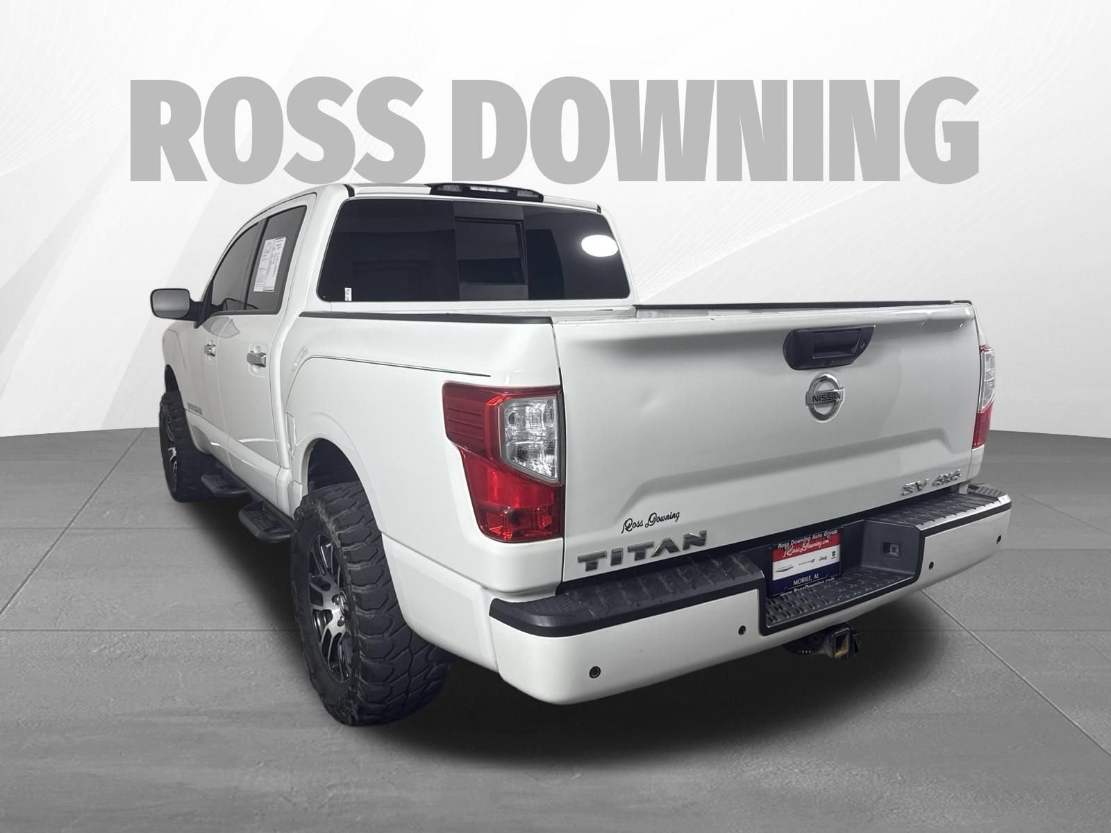 Used 2021 Nissan Titan SV w/ Off Road Protection Package AWD/4WD image 6