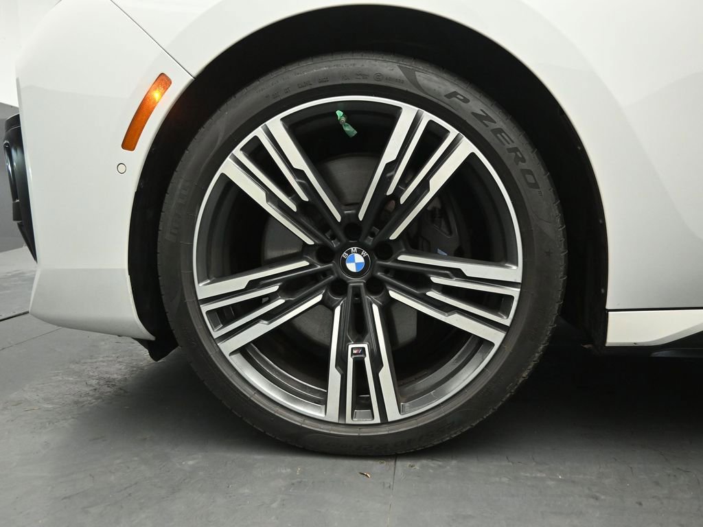 Used 2023 BMW 760i xDrive w/ Luxury Rear Seating Package image 34