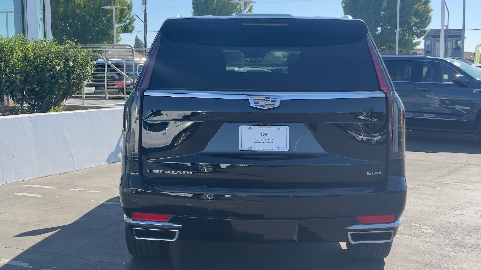 Certified 2024 Cadillac Escalade Premium Luxury Platinum AWD/4WD image 5