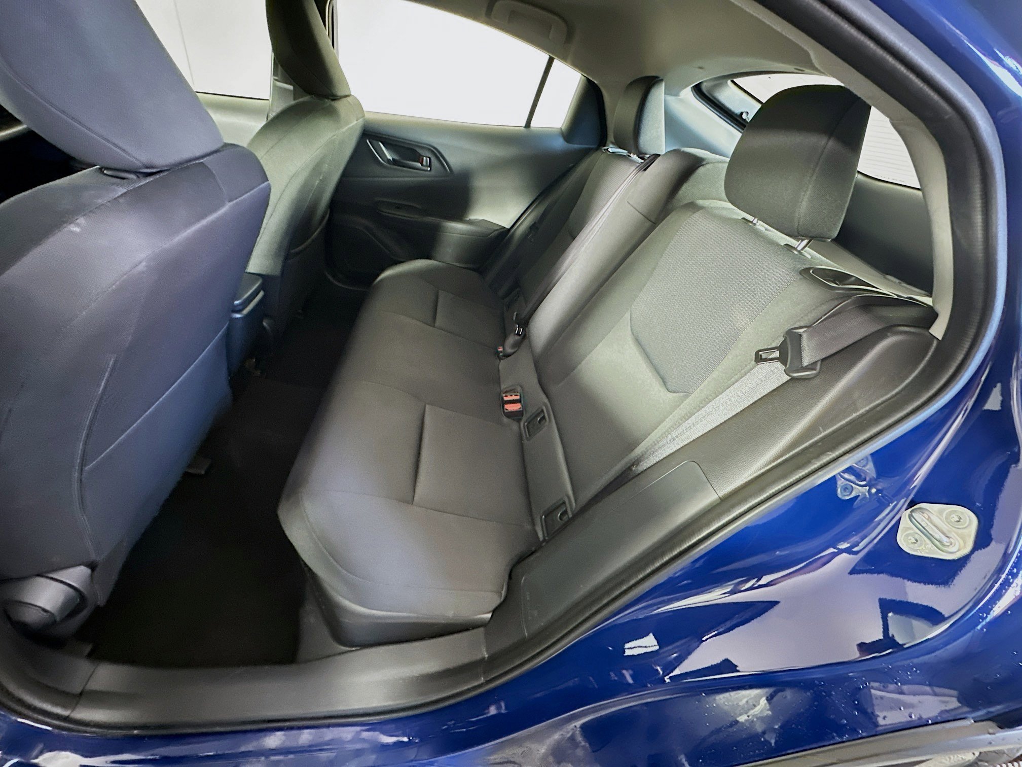 Used 2025 Toyota Prius LE image 28