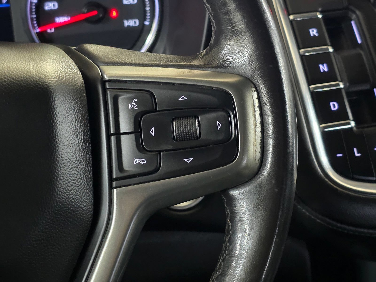 Used 2023 Chevrolet Suburban LS RWD image 33