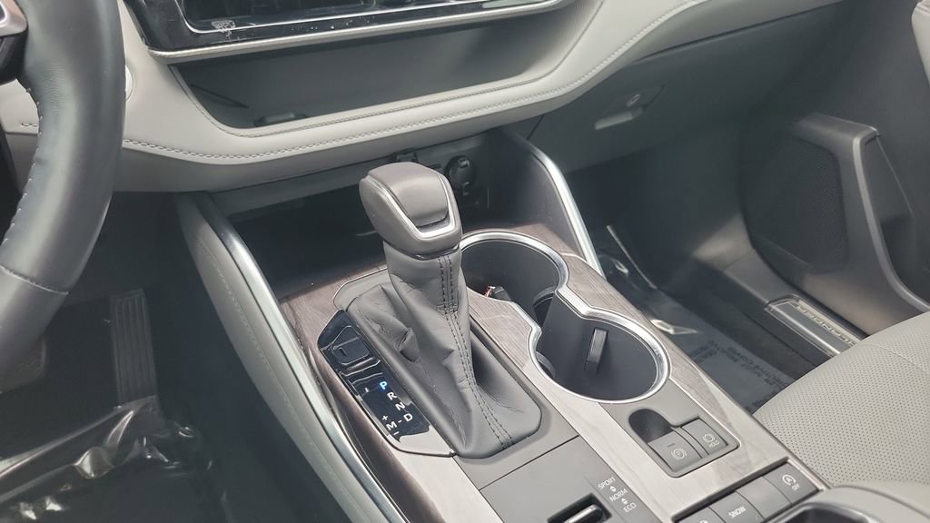 Certified 2020 Toyota Highlander Platinum FWD image 15