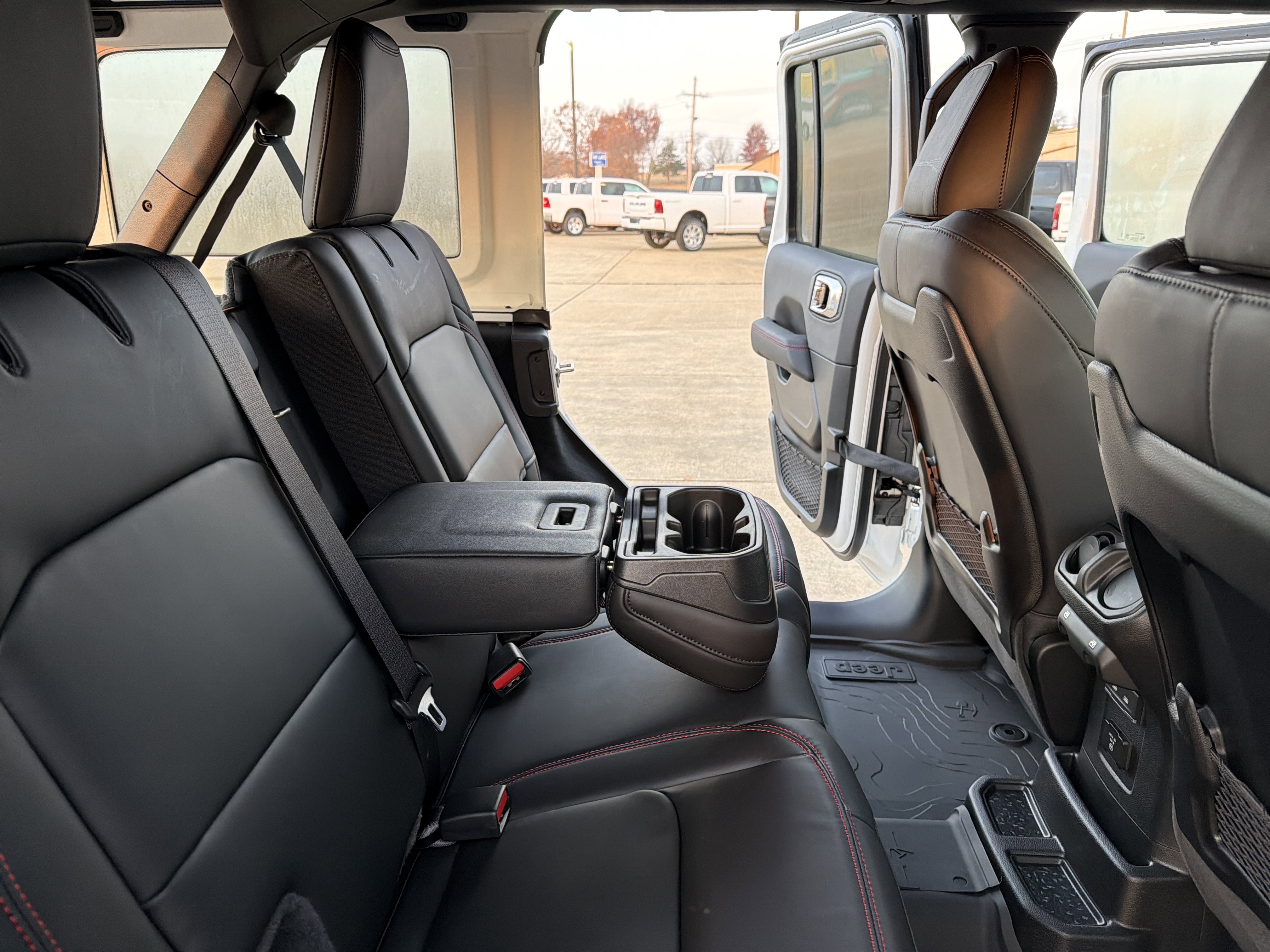 New 2026 Jeep Wrangler Unlimited Rubicon image 38