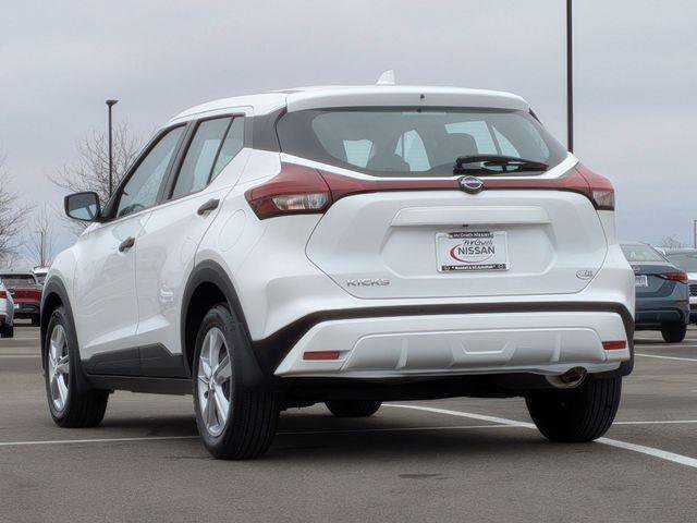 Used 2025 Nissan Kicks Play S FWD image 7