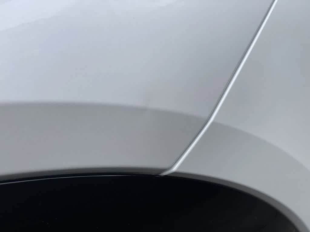 Certified 2025 Cadillac Lyriq Luxury AWD/4WD image 32