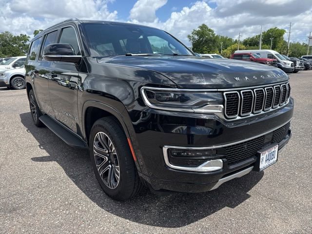 Used 2024 Jeep Wagoneer L Series II w/ Flexible Seating Group image 3