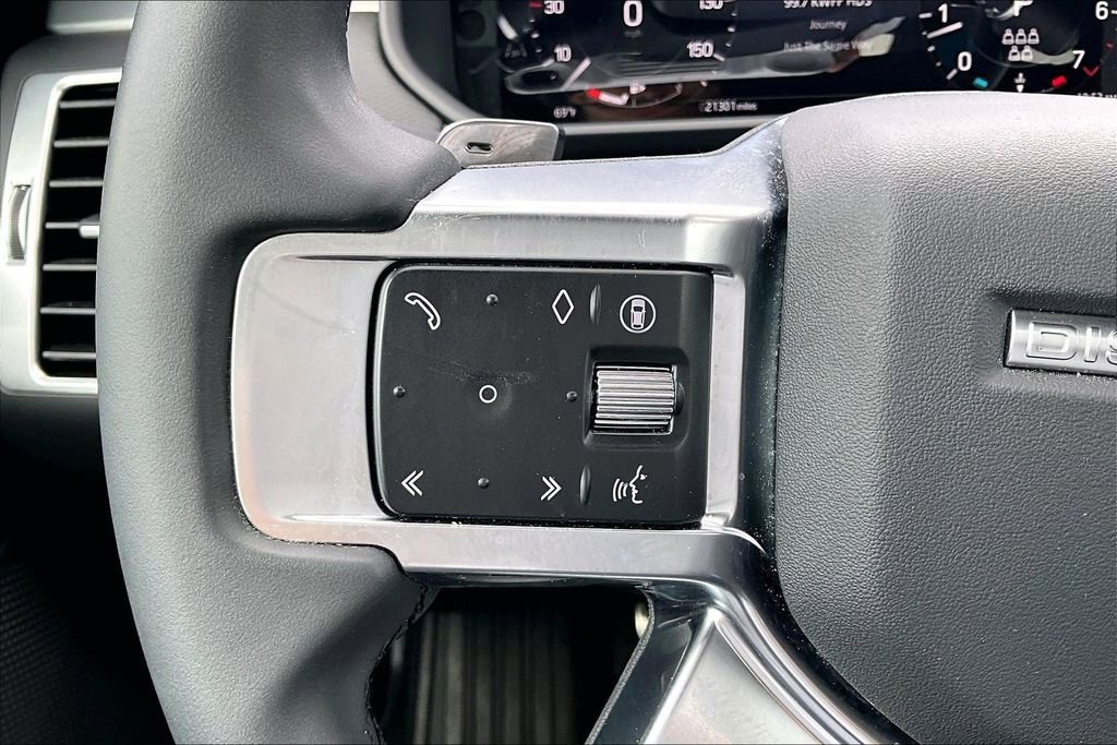 Certified 2025 Land Rover Discovery Dynamic SE AWD/4WD image 20
