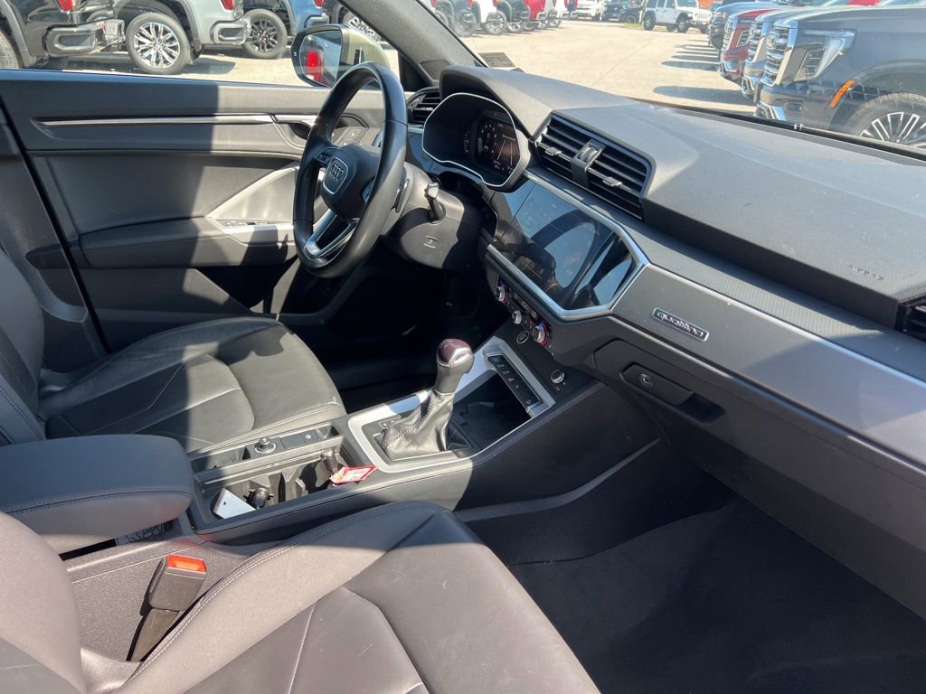 Used 2024 Audi Q3 2.0T Premium image 18