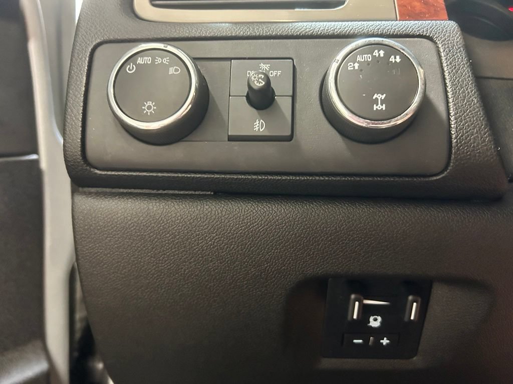 Used 2012 Chevrolet Suburban LTZ AWD/4WD image 7