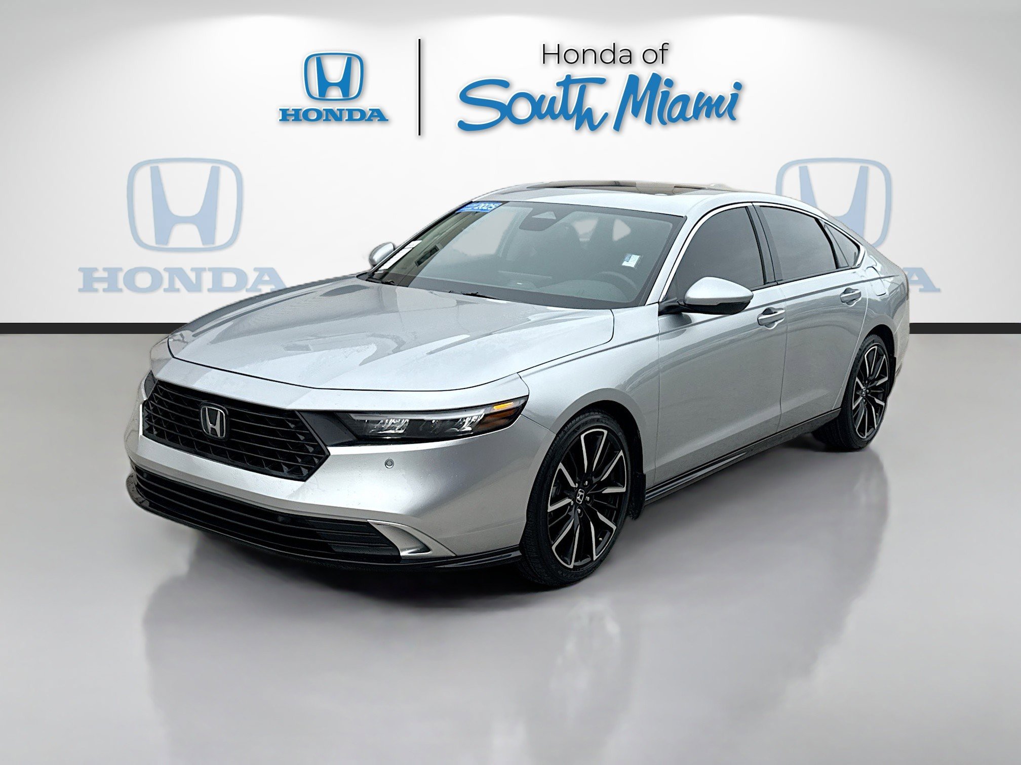 Certified 2025 Honda Accord Touring image 3
