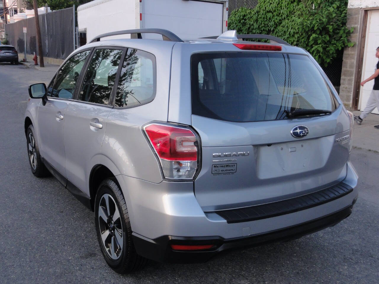 Used 2017 Subaru Forester 2.5i w/ Alloy Wheel Package AWD/4WD image 4
