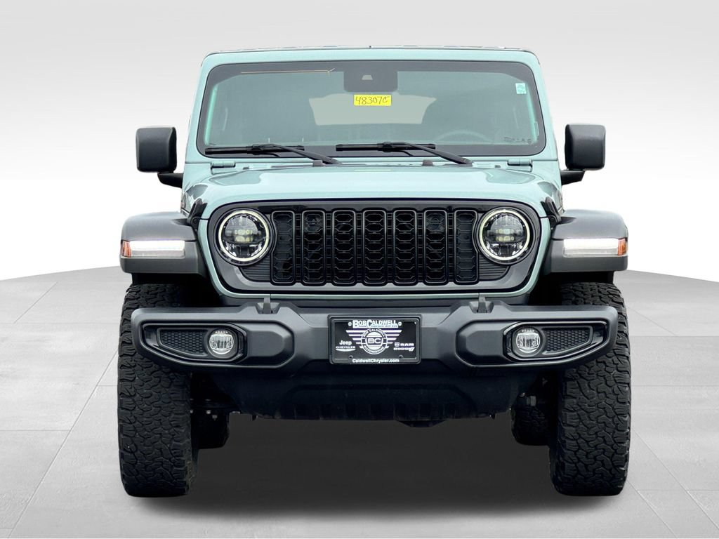 Used 2024 Jeep Wrangler Unlimited Sport AWD/4WD image 2