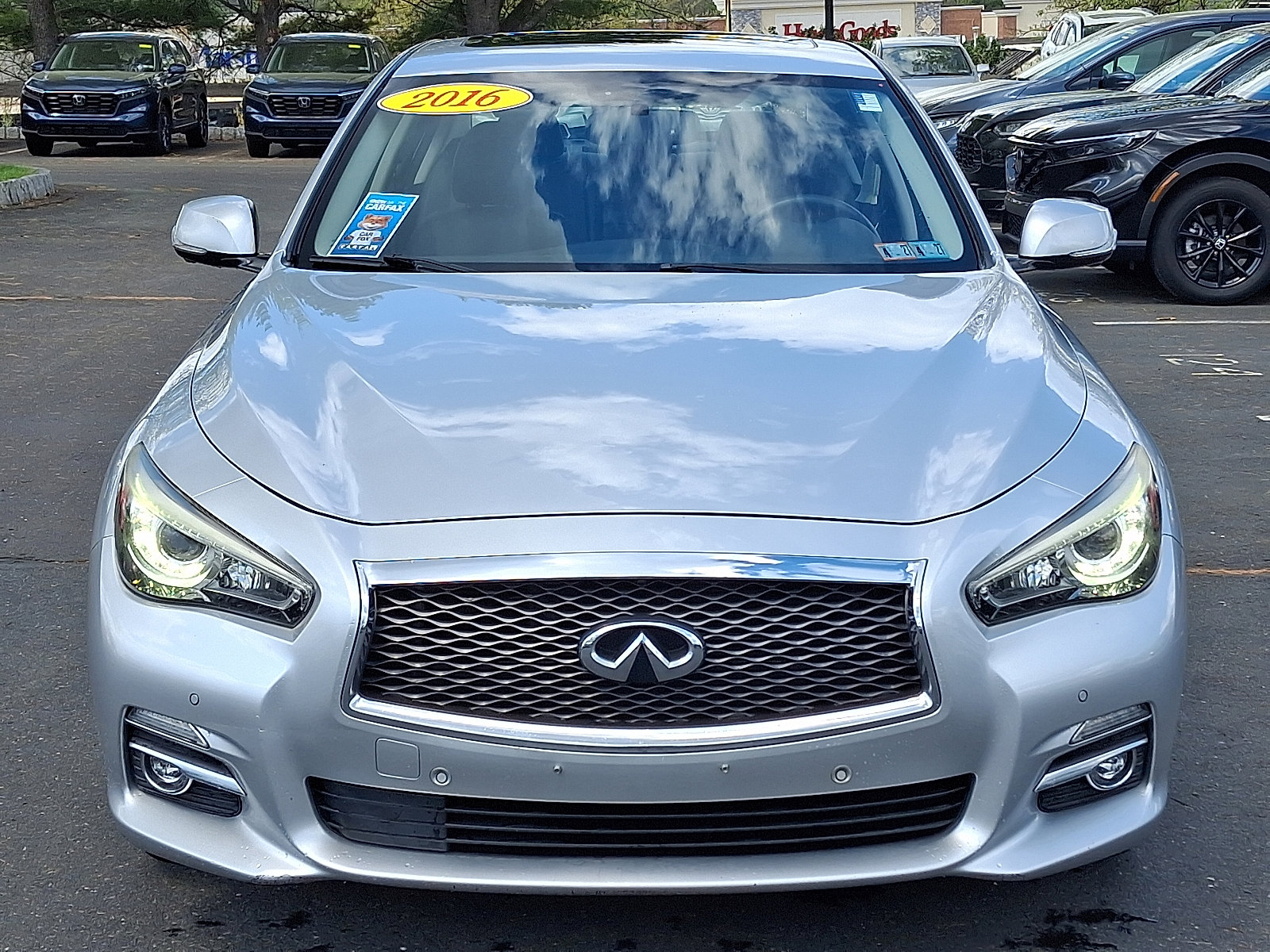 Used 2016 INFINITI Q50 3.0t Premium w/ Driver Assistance Package RWD image 2