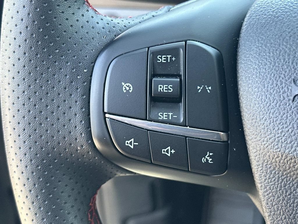 Used 2025 Ford Escape ST-Line Select AWD/4WD image 25