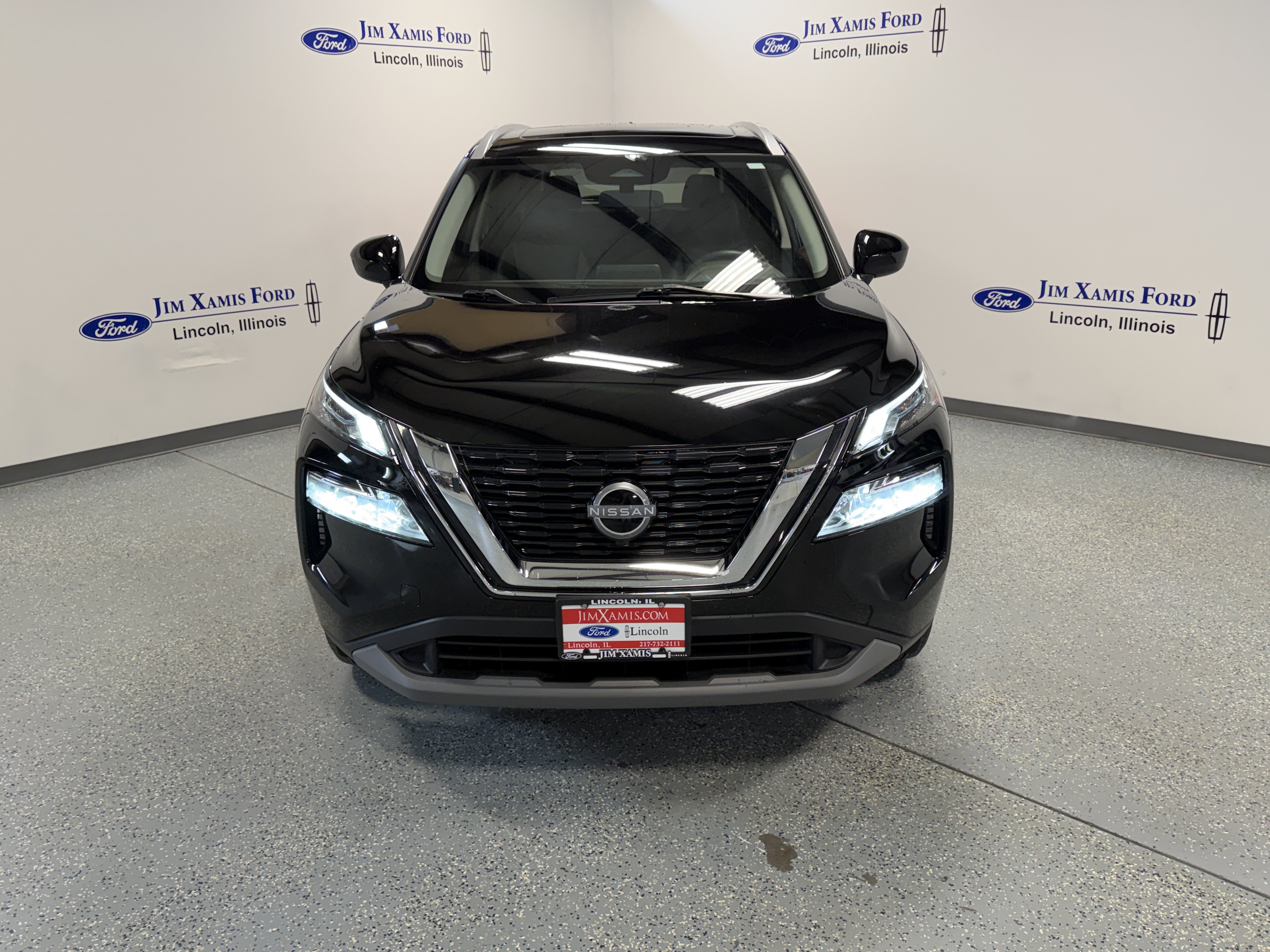 Used 2023 Nissan Rogue SV w/ SV Premium B Package AWD/4WD image 2