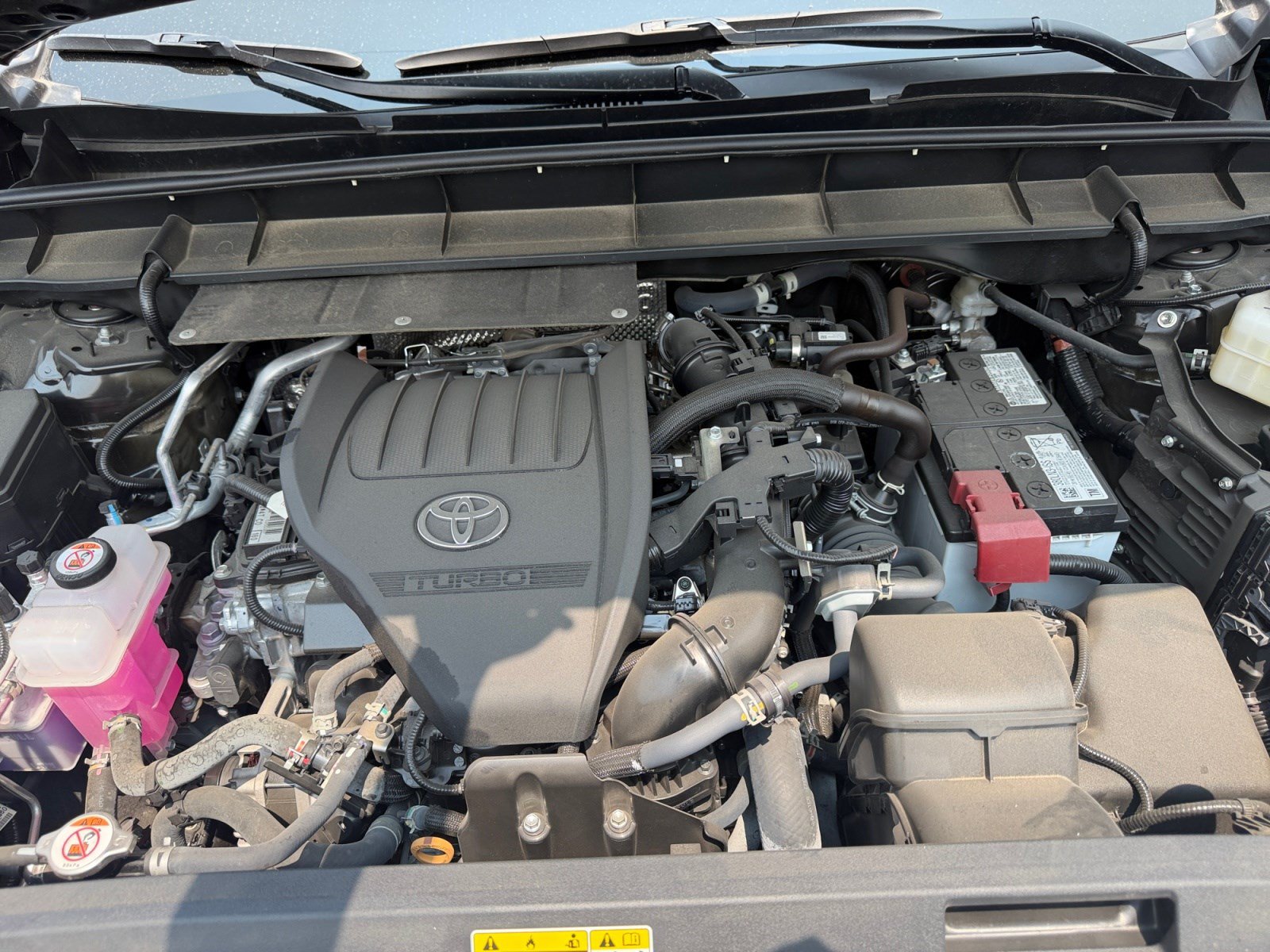Used 2024 Toyota Highlander LE AWD/4WD image 21