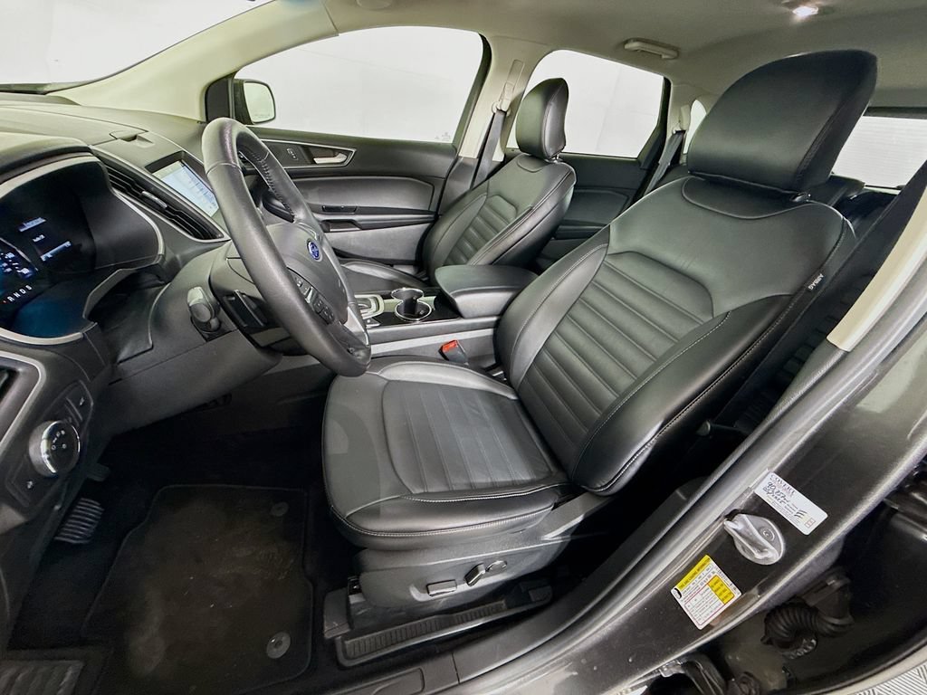Used 2017 Ford Edge SEL w/ Equipment Group 201A FWD image 21