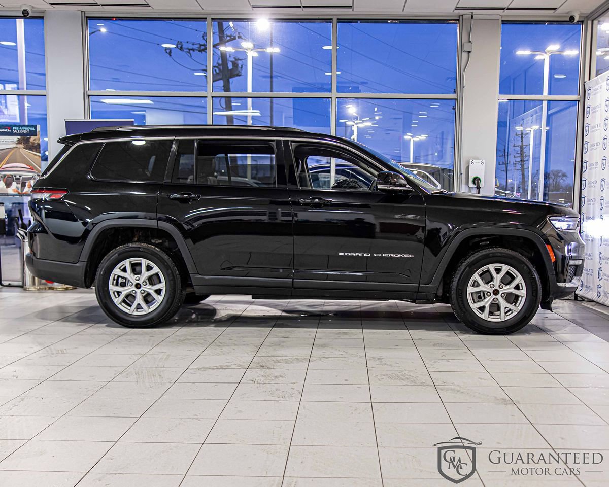Used 2023 Jeep Grand Cherokee L Limited AWD/4WD image 9