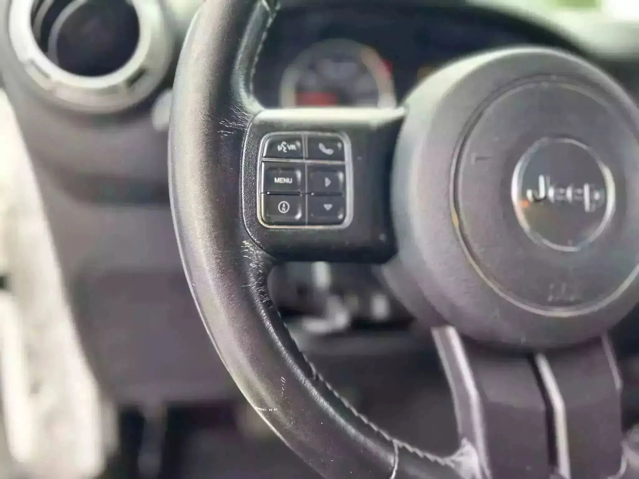 Used 2015 Jeep Wrangler Unlimited Sahara w/ Connectivity Group image 11