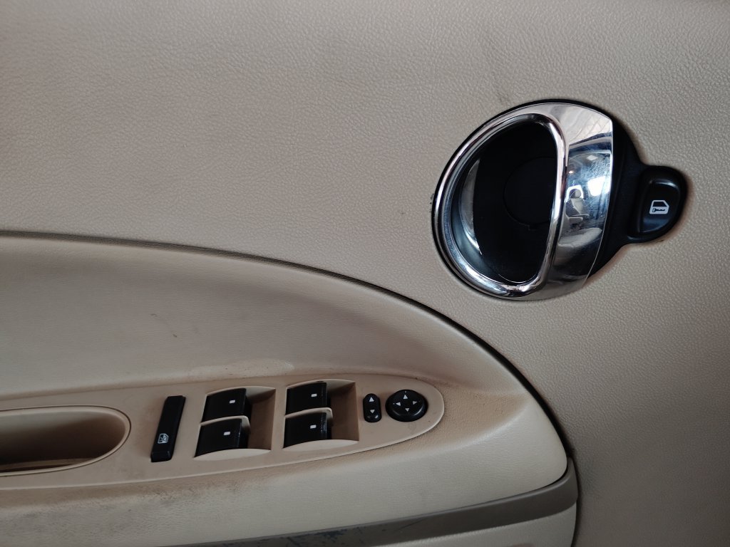 Used 2009 Chevrolet HHR LS FWD image 24