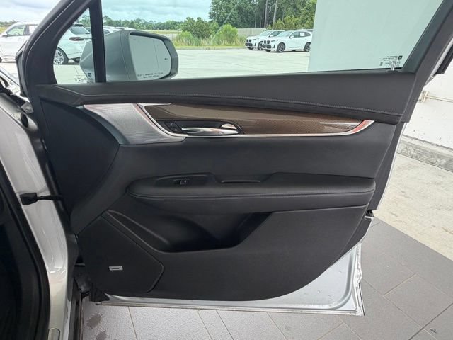 Used 2020 Cadillac XT6 Premium Luxury w/ Platinum Package FWD image 38