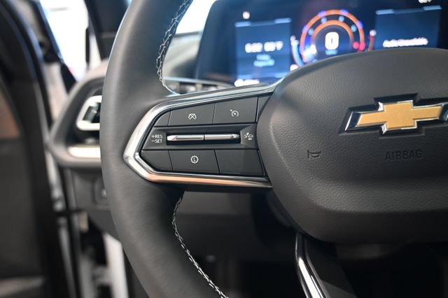 New 2027 Chevrolet Traverse LT w/ Sun and Wheel Package FWD image 24