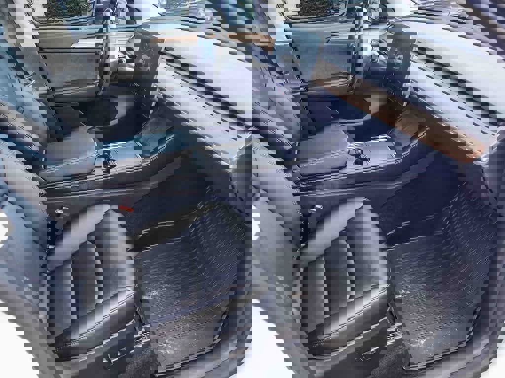 Used 2025 Tesla Model Y Performance image 14