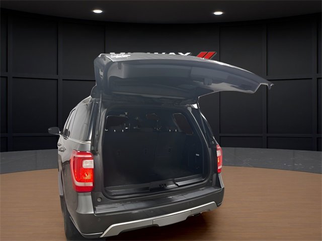Used 2019 Ford Expedition XLT image 7