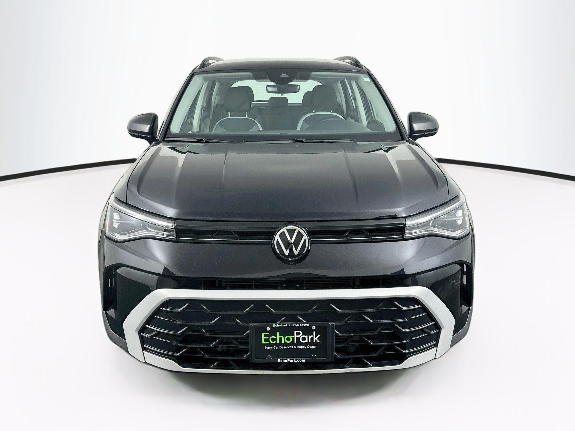 Used 2025 Volkswagen Taos S FWD image 2