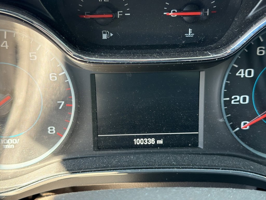 Used 2018 Chevrolet Cruze LT w/ Convenience Package image 3