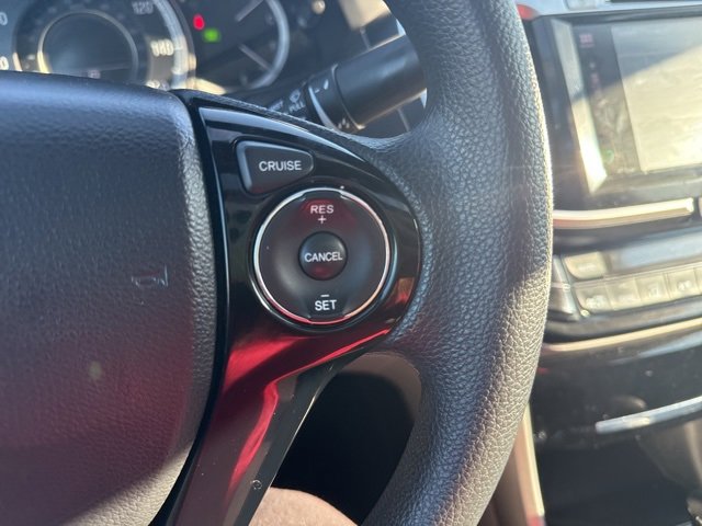 Used 2017 Honda Accord EX image 21