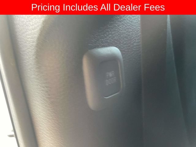 Used 2023 Toyota Sienna Platinum AWD/4WD image 18